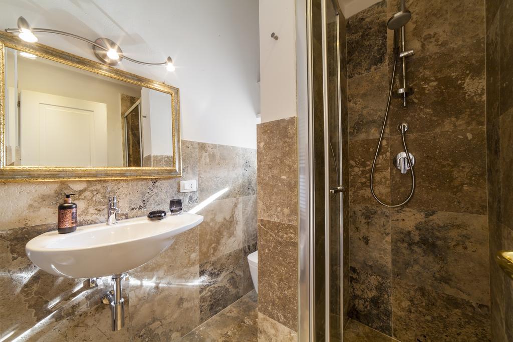 Central Pitti Studio Flat Firenze Bagian luar foto